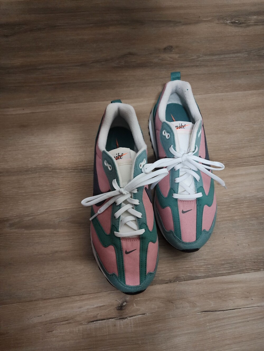 Nike Wmns Air Max Dawn 'Rust Pink Jade Glaze